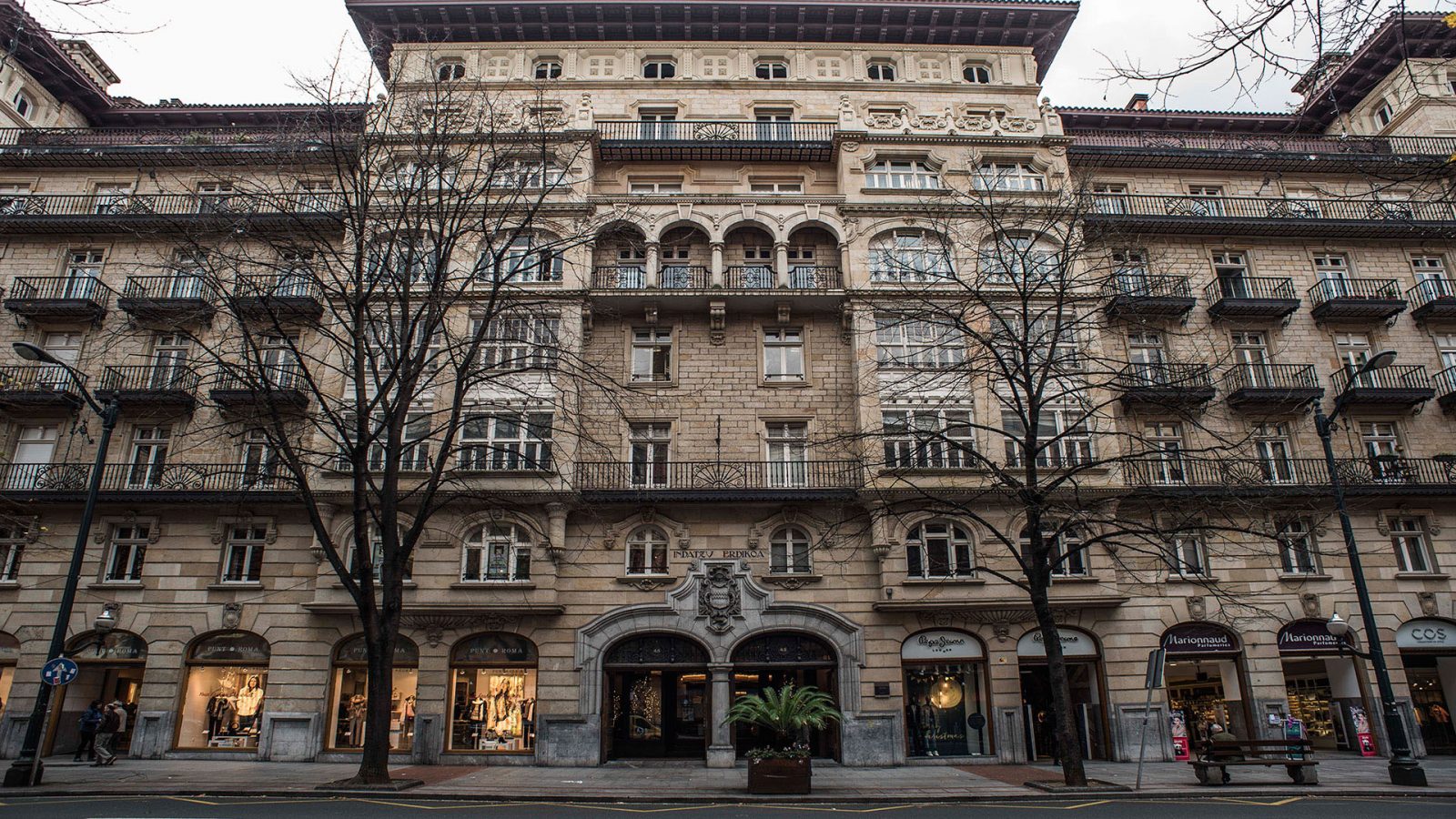 Nuestra sastrería está en el emblemático Edificio Sota de Bilbao