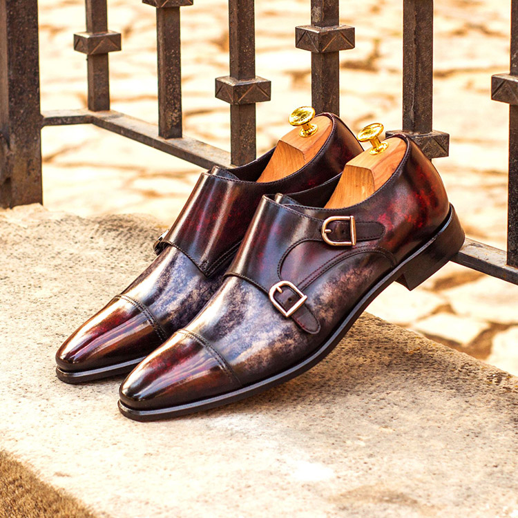 Zapato double monkstrap en Burdeos y gris
